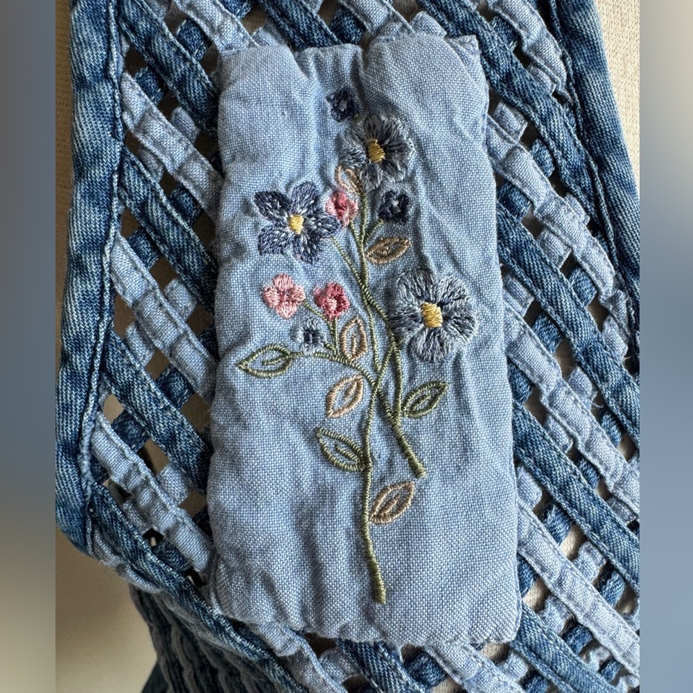 Vintage Floral Embroidered Denim Vest Cottagecore open weave patchwork medium - Picture 10 of 11